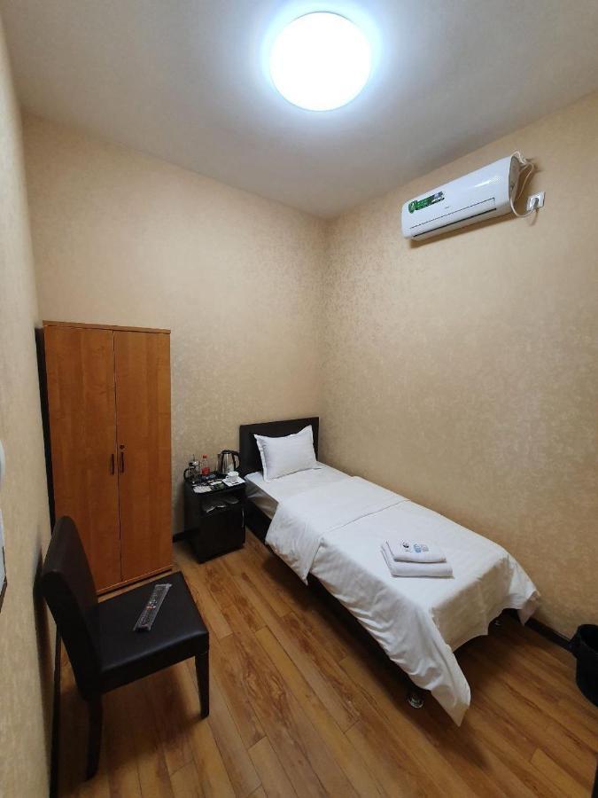 Hayot Hostel Tachkent Extérieur photo