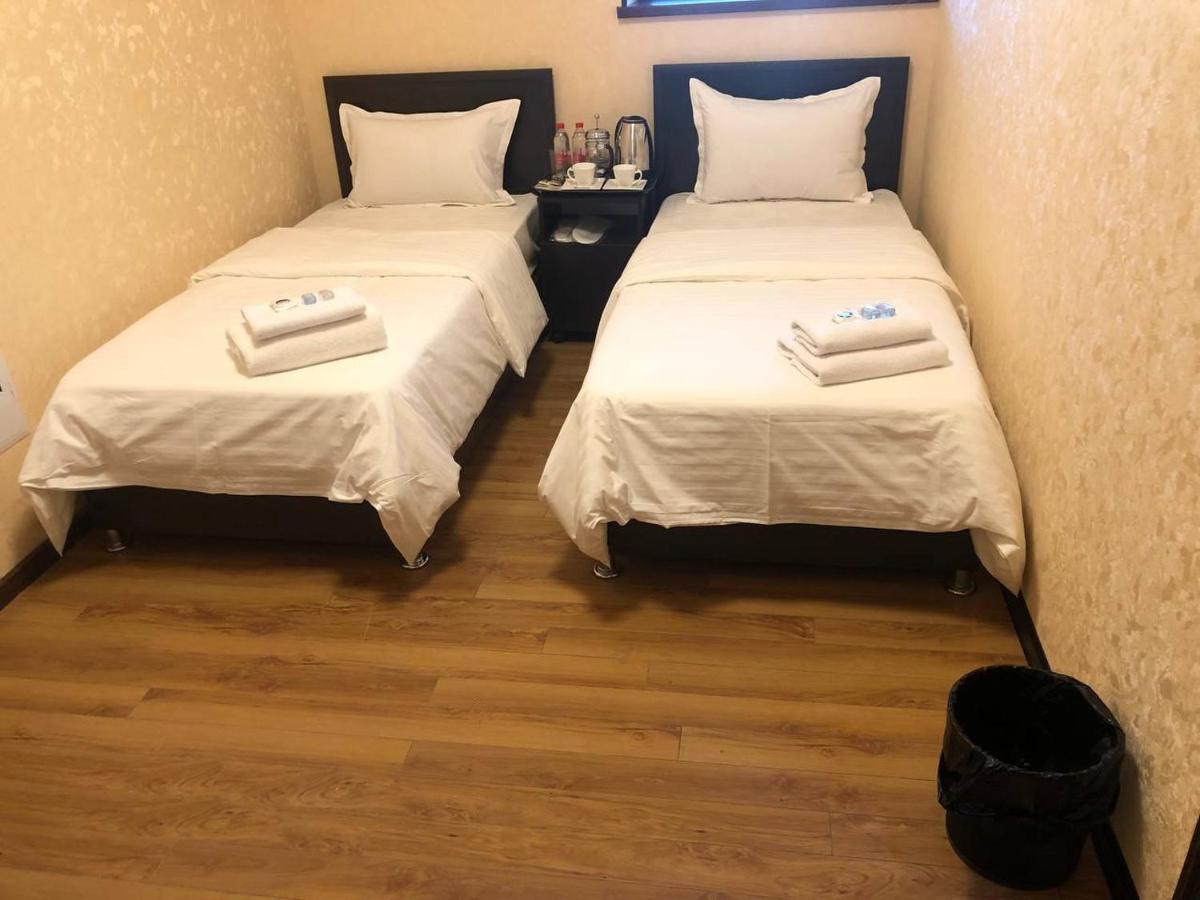 Hayot Hostel Tachkent Extérieur photo