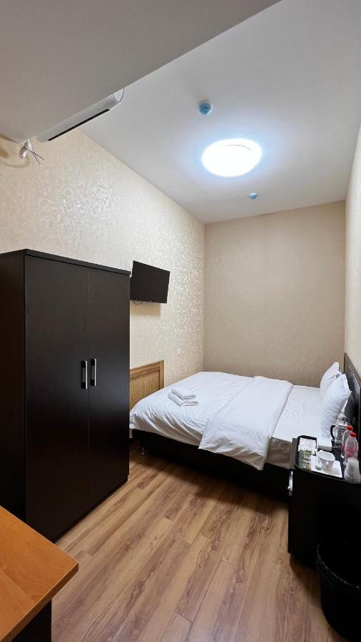 Hayot Hostel Tachkent Extérieur photo