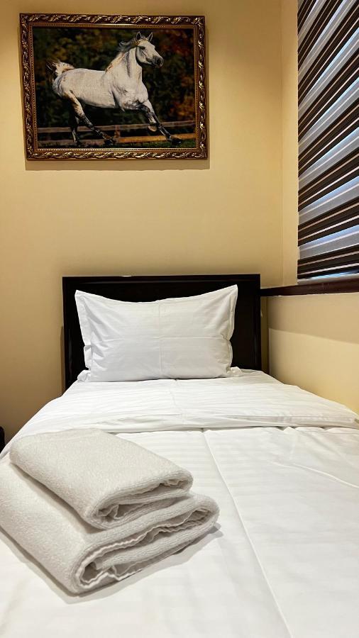 Hayot Hostel Tachkent Extérieur photo