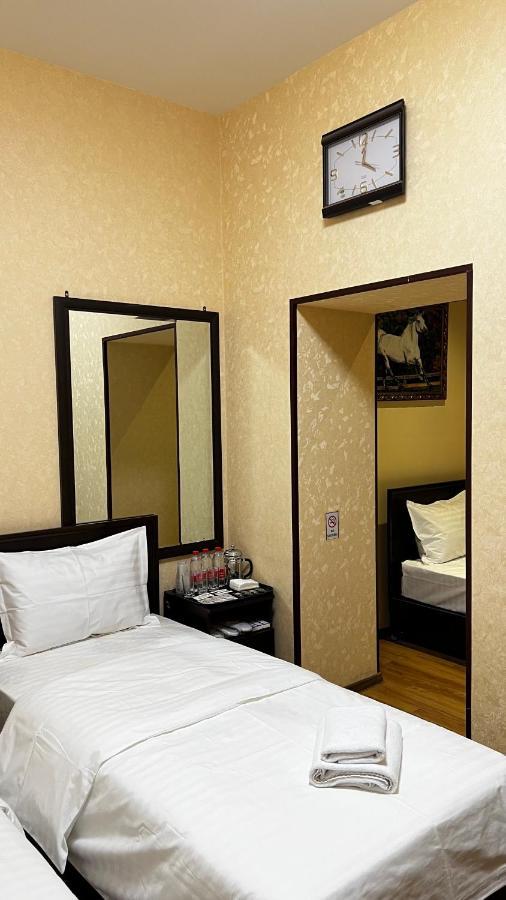 Hayot Hostel Tachkent Extérieur photo