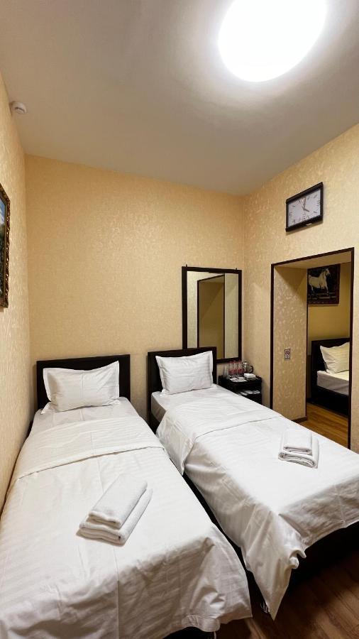 Hayot Hostel Tachkent Extérieur photo