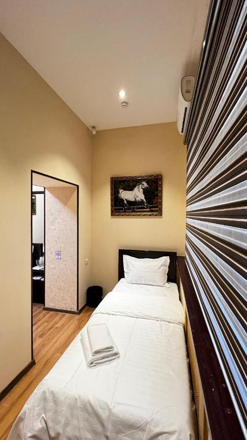 Hayot Hostel Tachkent Extérieur photo