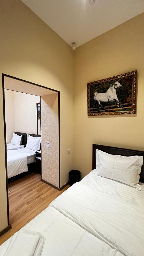 Hayot Hostel Tachkent Extérieur photo