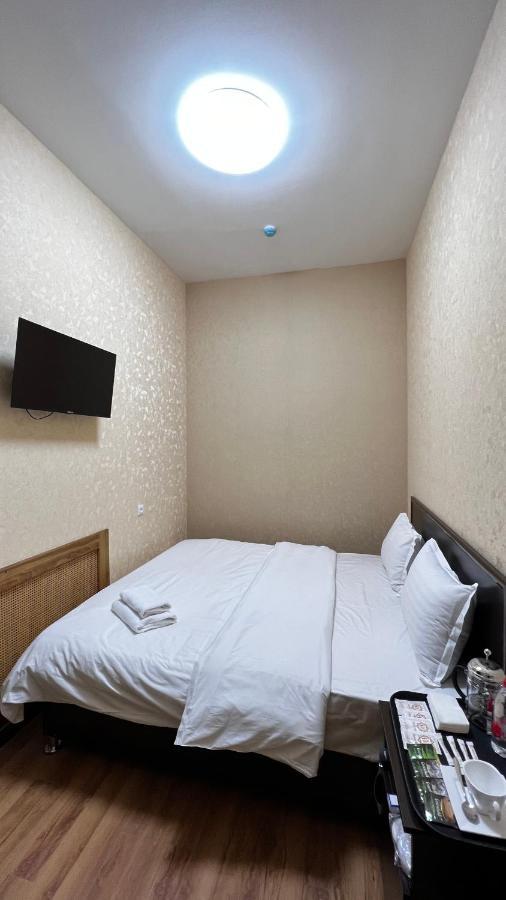Hayot Hostel Tachkent Extérieur photo